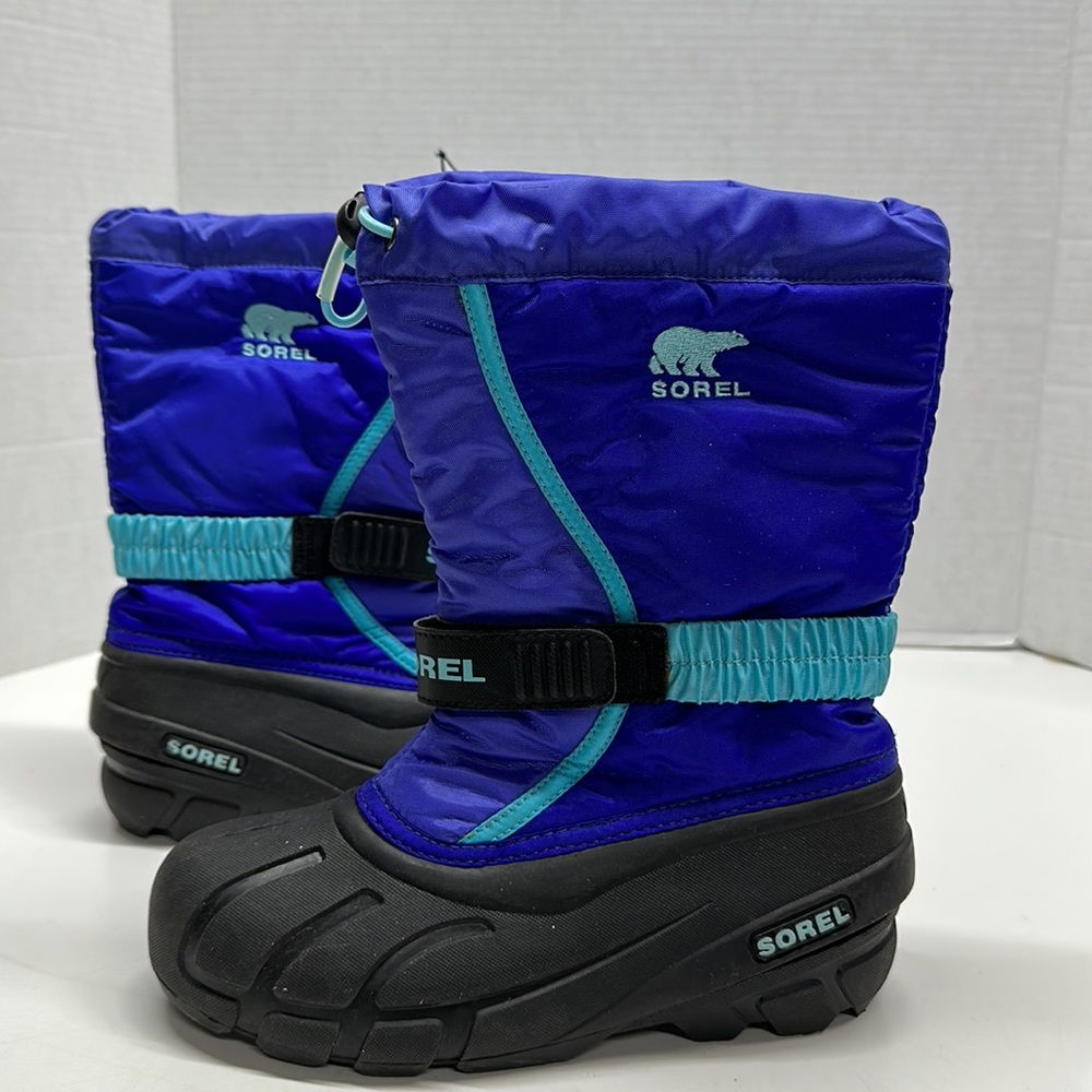 EUC Sorel Kids Flurry Insulated Winter Snow Boot